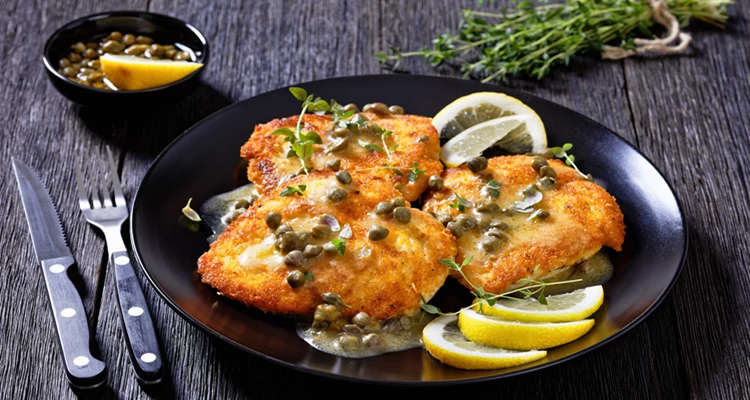 Zitrus trifft zart: Puten-Zitronen-Piccata mit Kapern und Weißwein